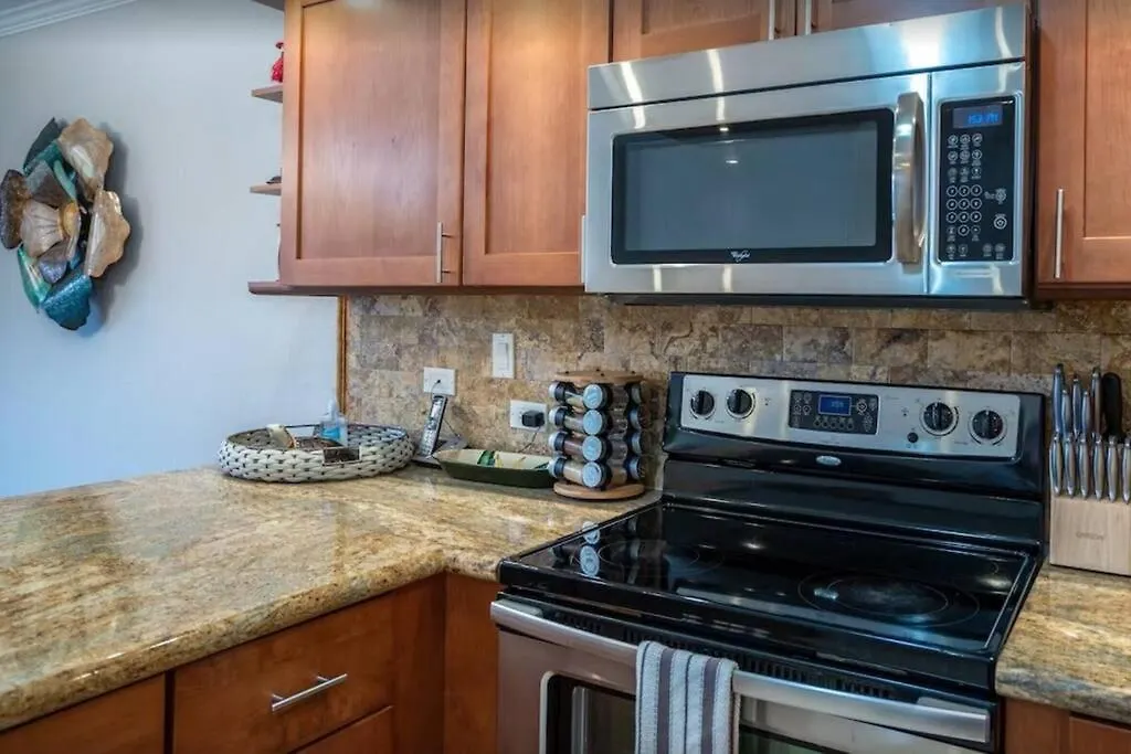 Apartment Kamaole Sands 2-306- Kamaole Sands Spacious, Updated, And Oceanview! Wailea