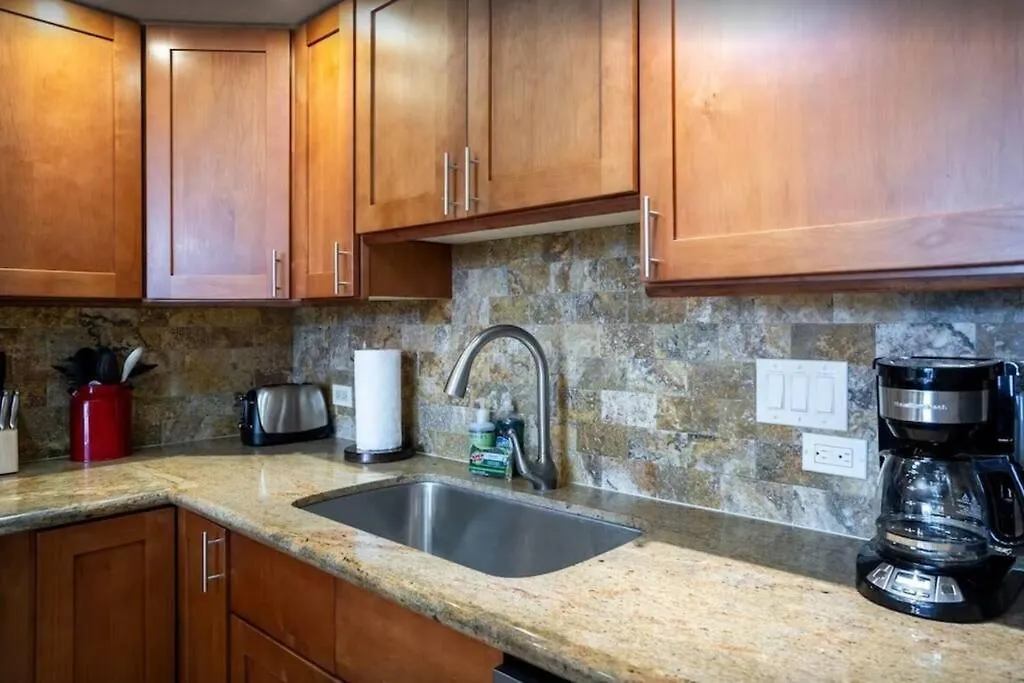 Apartment Kamaole Sands 2-306- Kamaole Sands Spacious, Updated, And Oceanview! Wailea