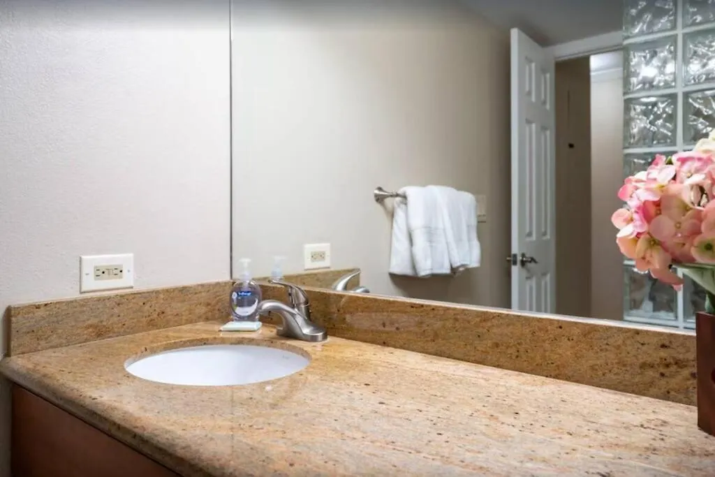 Kamaole Sands 2-306- Kamaole Sands Spacious, Updated, And Oceanview! Wailea  Apartment